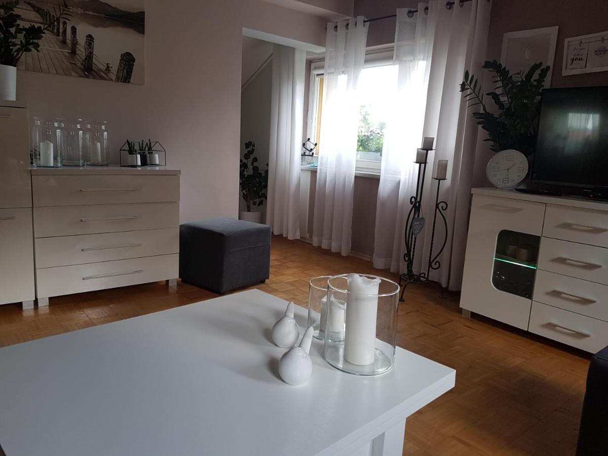 Wczasowisko Karola Apartment Lubomierz  Ngoại thất bức ảnh