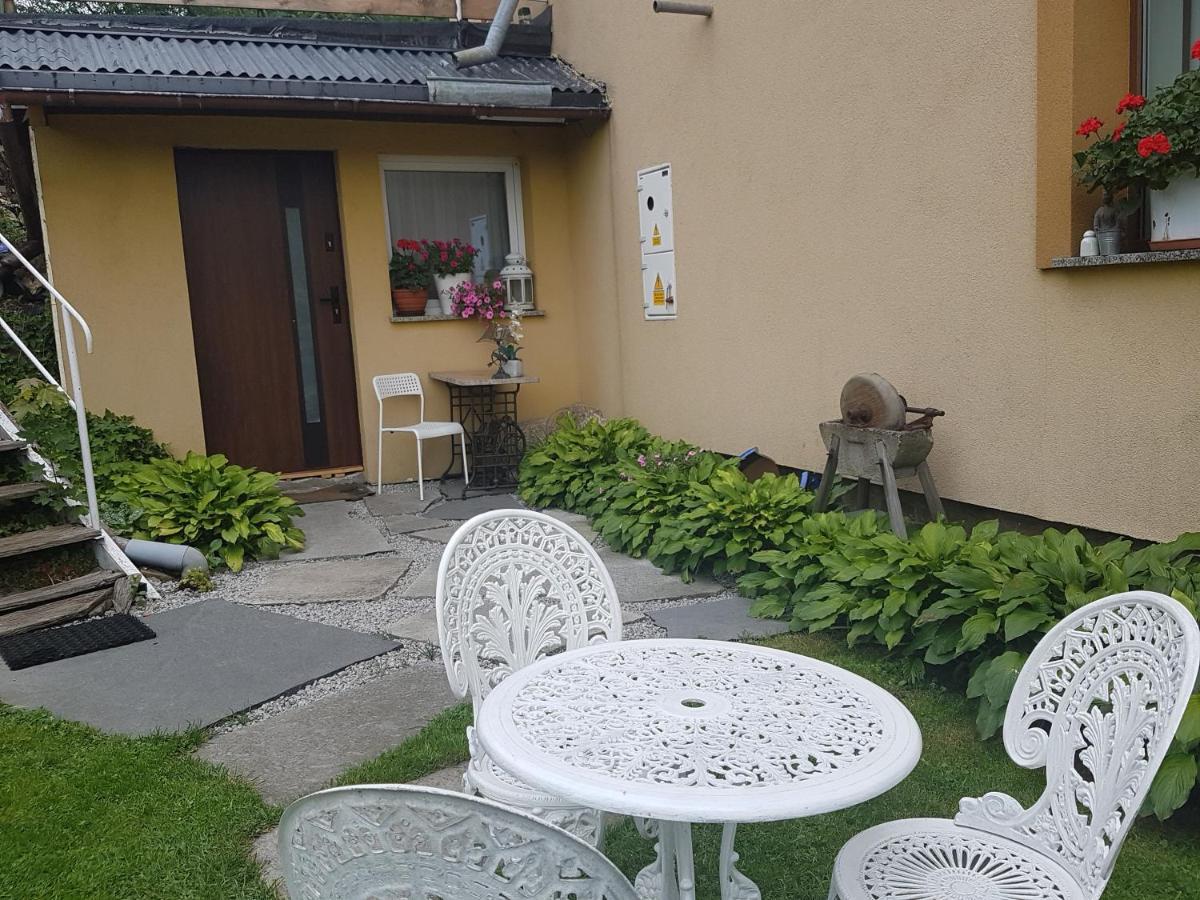 Wczasowisko Karola Apartment Lubomierz  Phòng bức ảnh